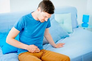 Il dolore doloroso nell'addome inferiore è il primo segno di imminente prostatite
